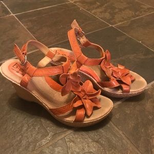 Flower orange wedges